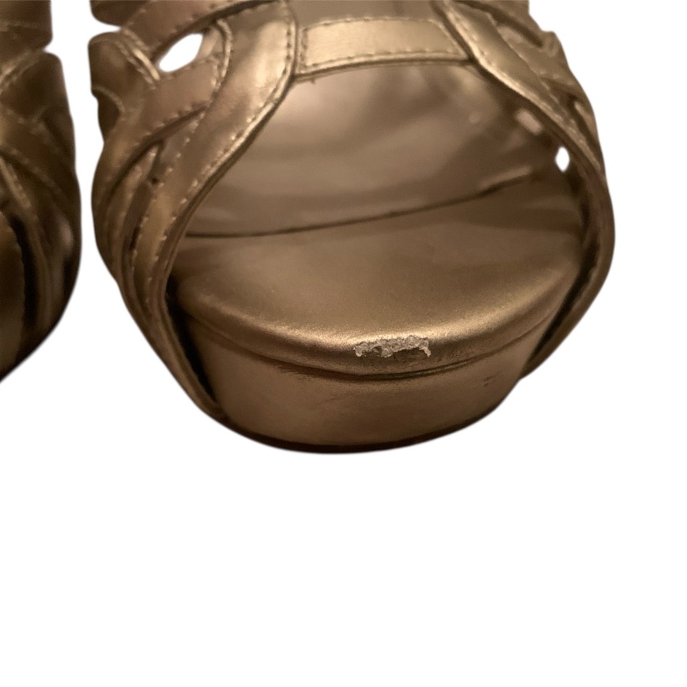 ALDO Women's Elegant Gold Heels - Picture 5 of 8